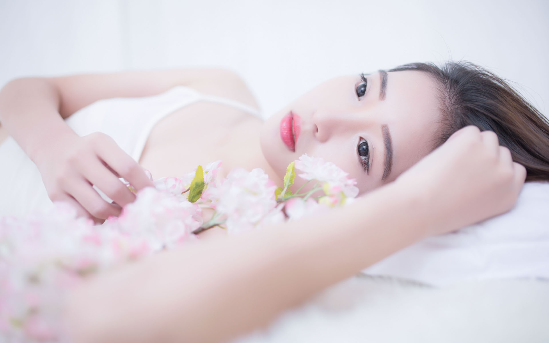 中国人民银行定于7月25日发行大运河金银纪念币一套